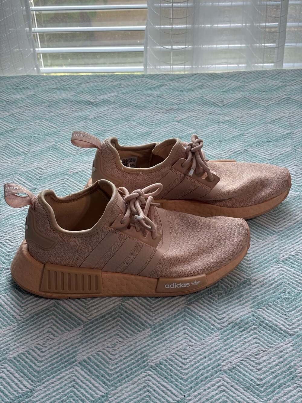 Adidas NMD_R1 Women's Sneakers Size 6 Pink GZ4963